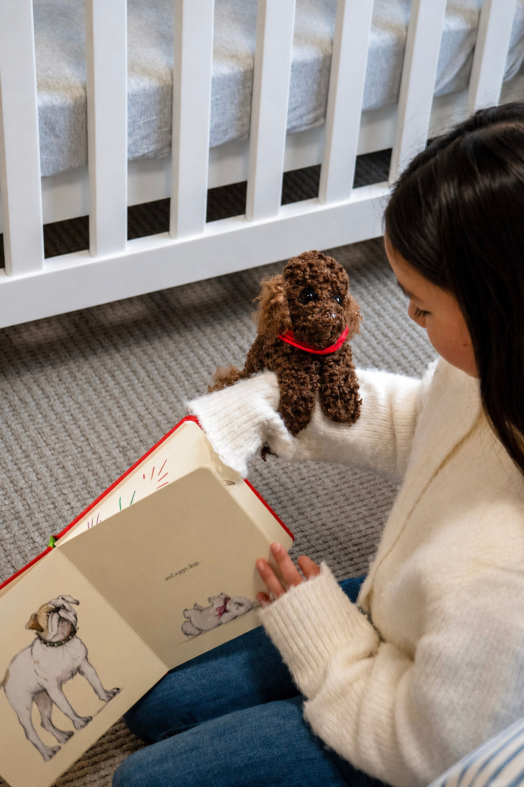 SNUGGLE-SNAP Raffy attached around a wrist during reading